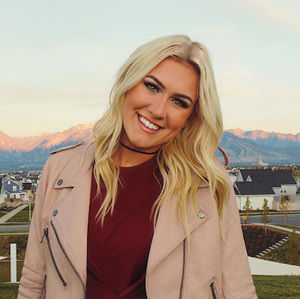 Meet your Posher, Whitney